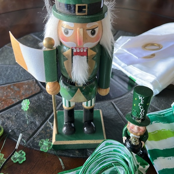 St Patrick’s day large flag lot - Picture 7 of 10